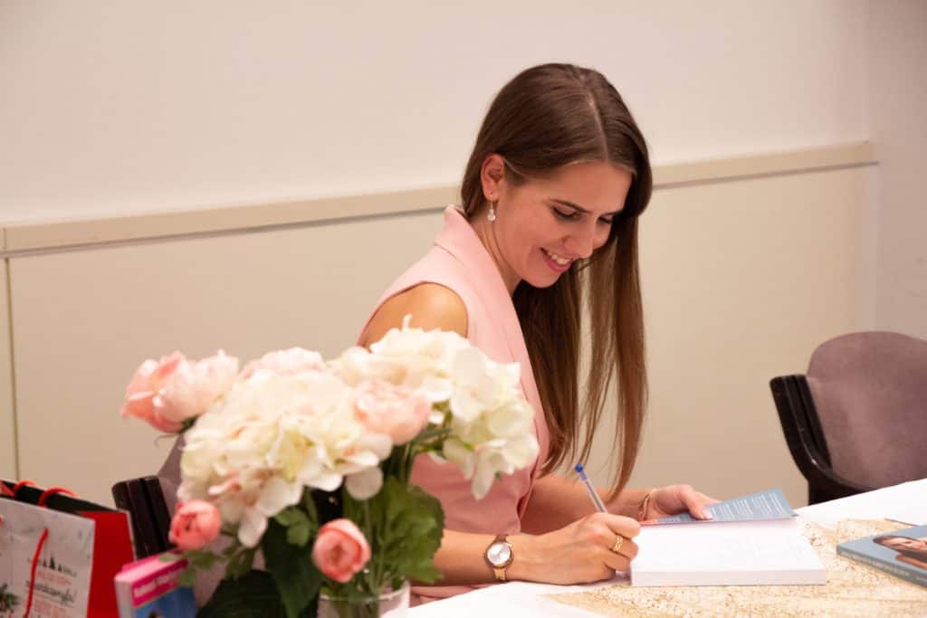 A könyv az élet törvényszerűségeit és működését is bemutatja.